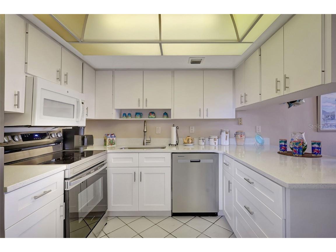 845 Benjamin Franklin Drive #101 Sarasota FL 34236 A4649340 image34