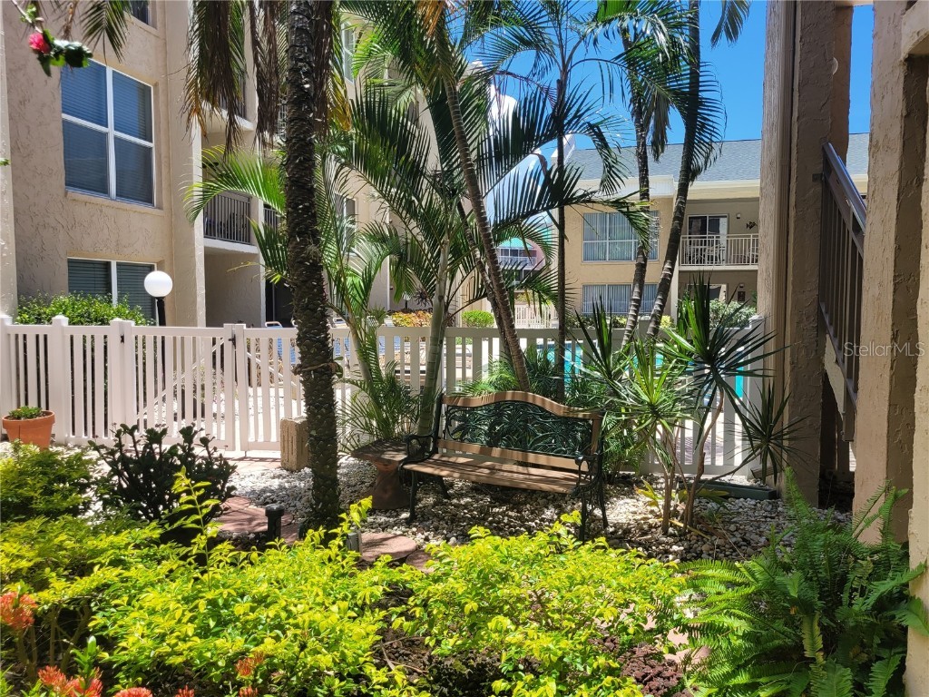 845 Benjamin Franklin Drive #101 Sarasota FL 34236 A4649340 image38