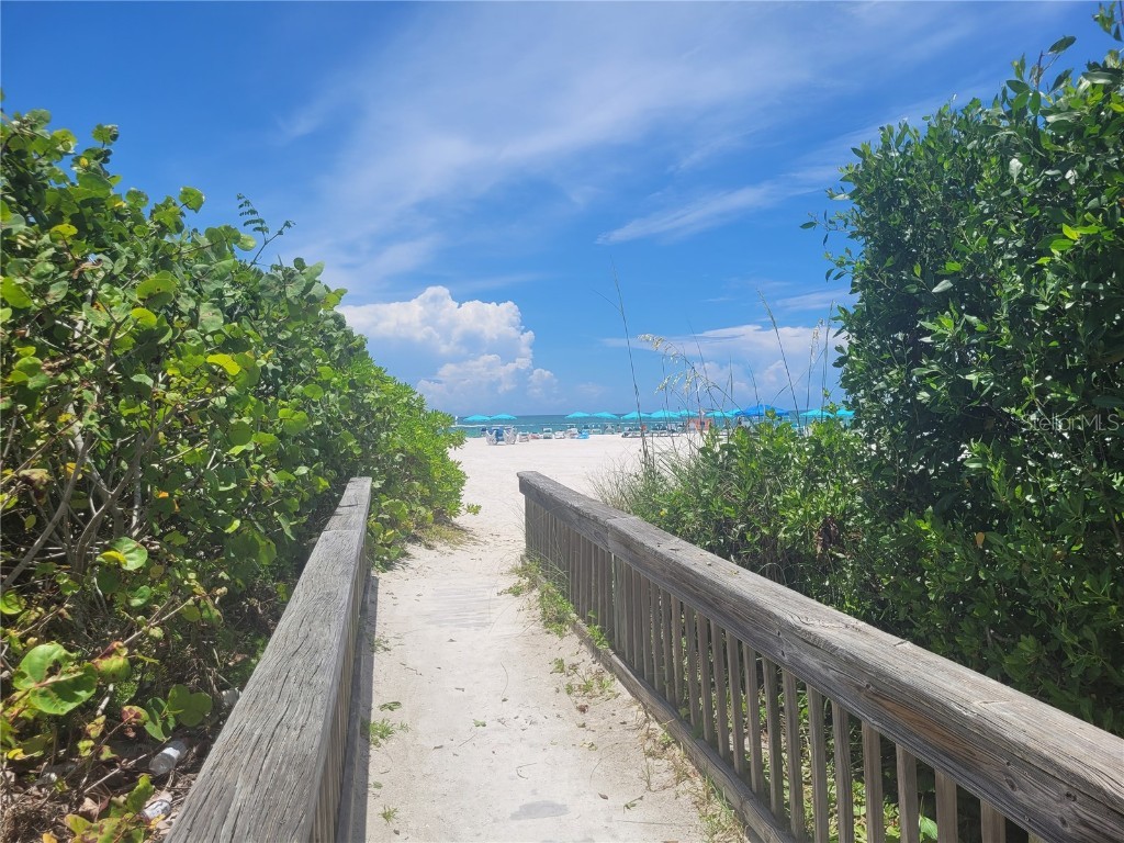 845 Benjamin Franklin Drive #101 Sarasota FL 34236 A4649340 image42