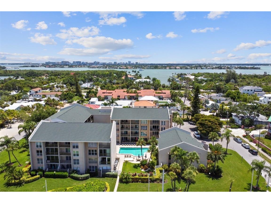 845 Benjamin Franklin Drive #101 Sarasota FL 34236 A4649340 image58