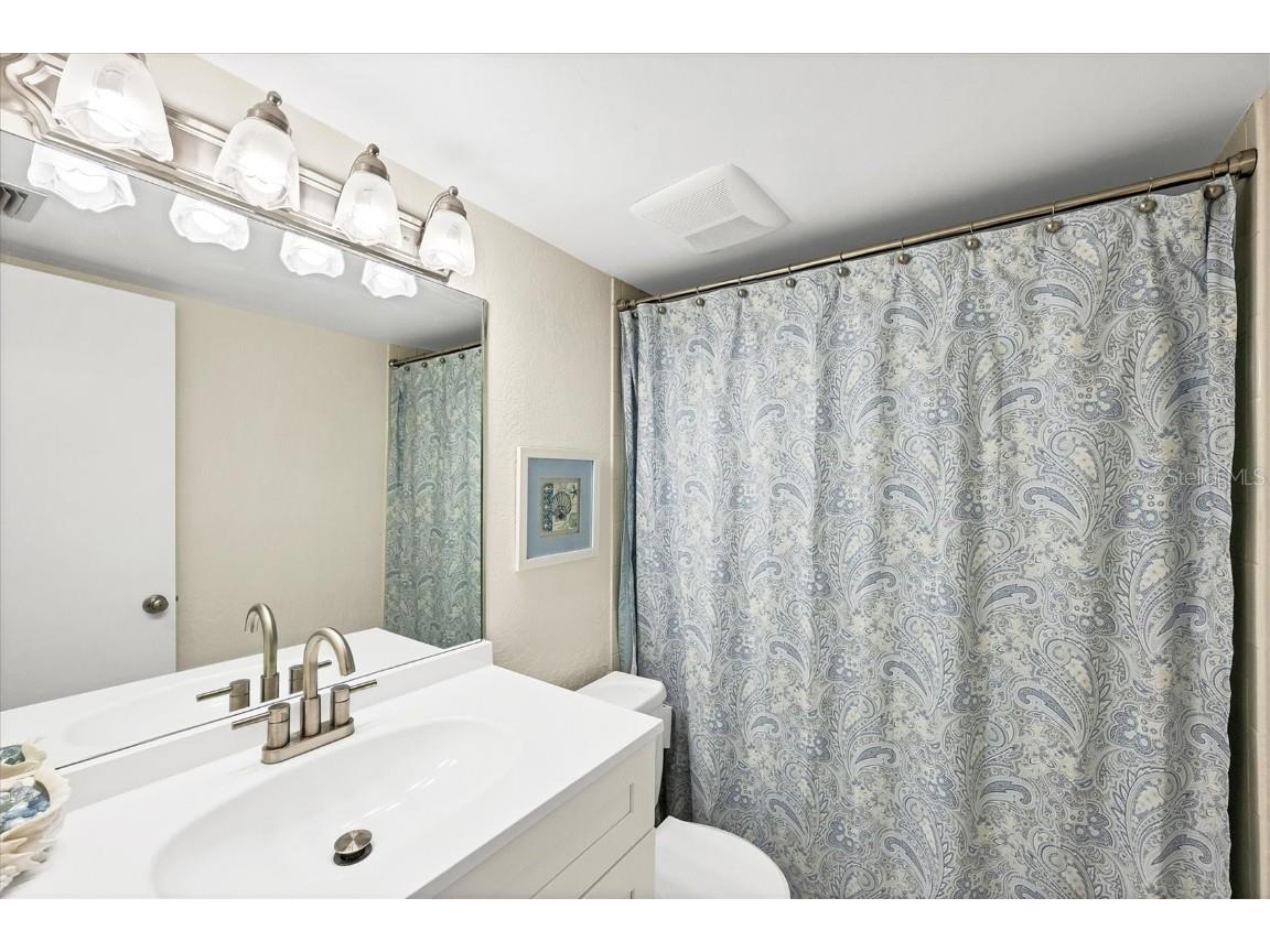 845 Benjamin Franklin Drive #104 Sarasota FL 34236 - GULF OF AMERICA A4671905 image31