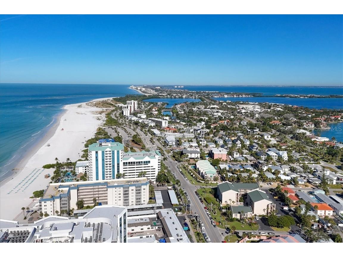 845 Benjamin Franklin Drive #104 Sarasota FL 34236 - GULF OF AMERICA A4671905 image40