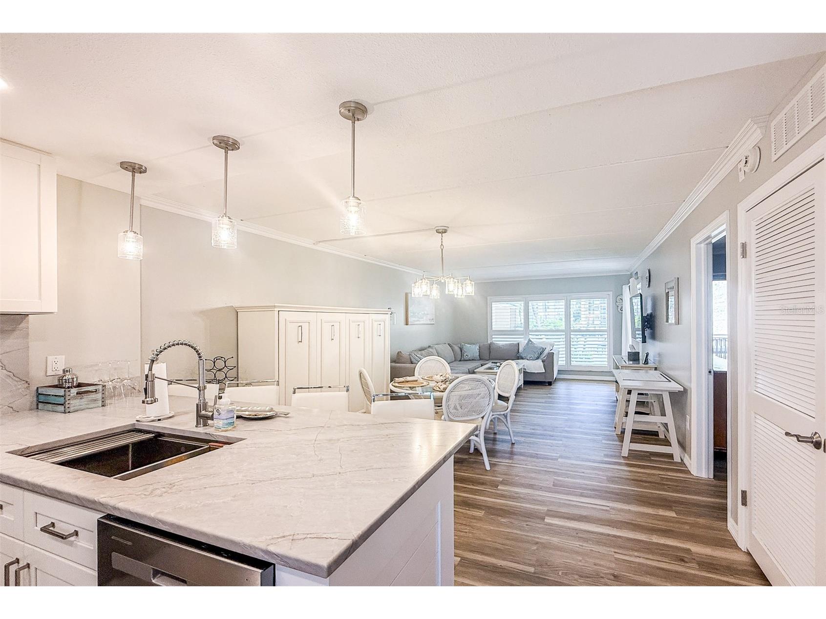 845 Benjamin Franklin Drive #202 Sarasota FL 34236 A4687934 image15