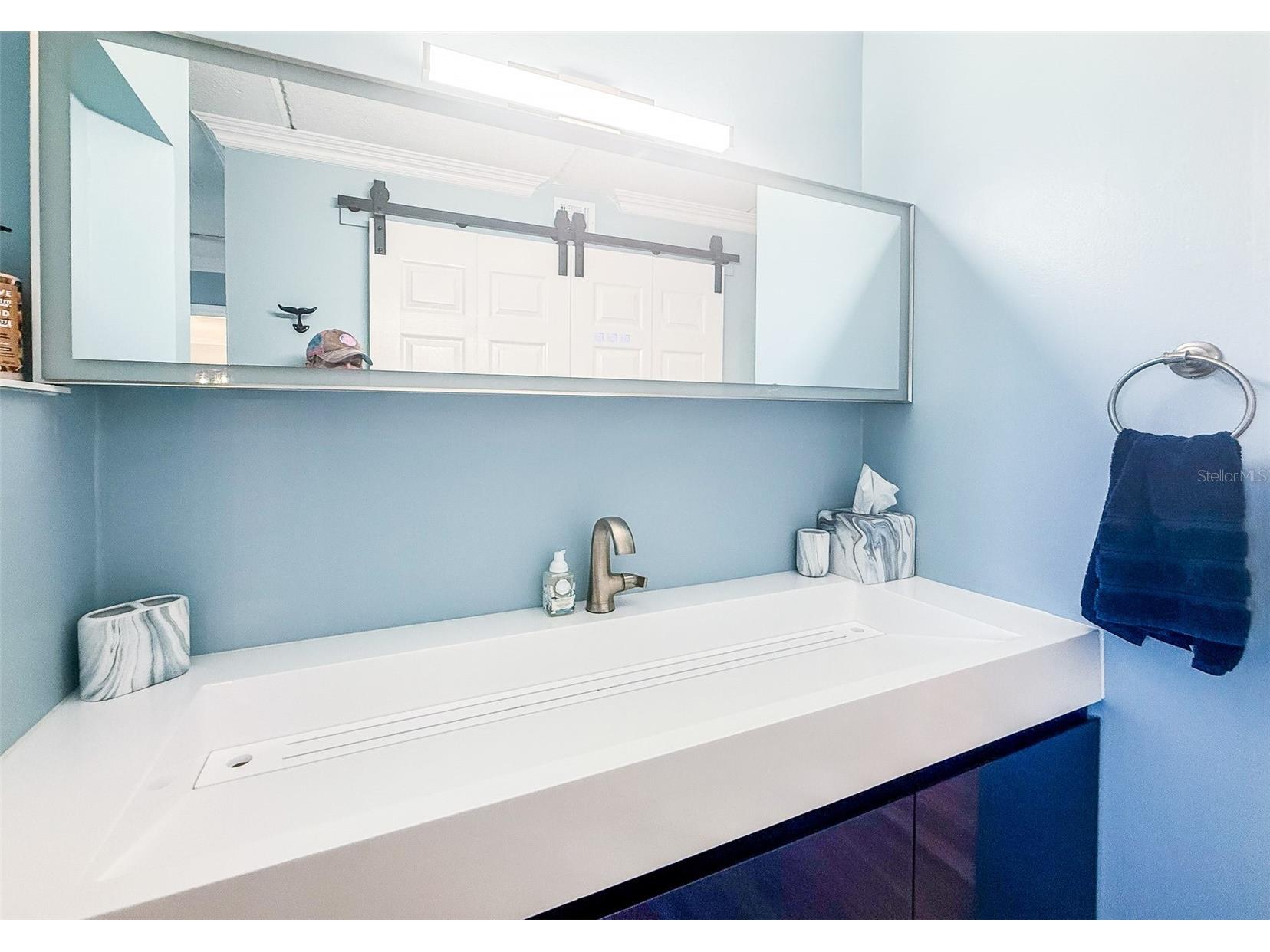845 Benjamin Franklin Drive #202 Sarasota FL 34236 A4687934 image22
