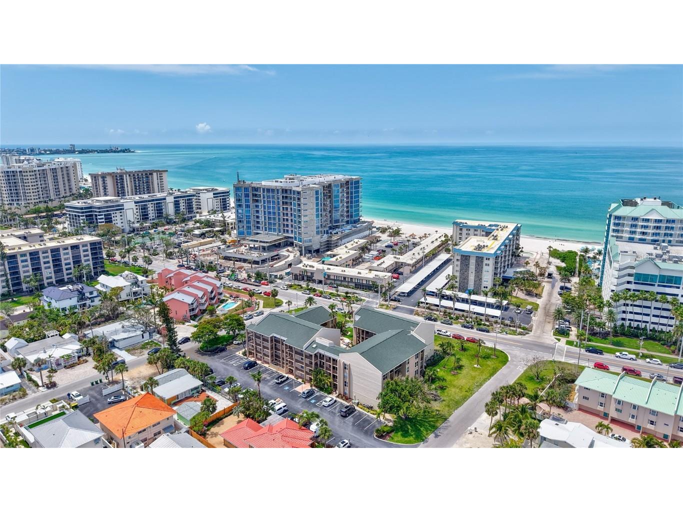 845 Benjamin Franklin Drive #302 Sarasota FL 34236 A4651519 image1