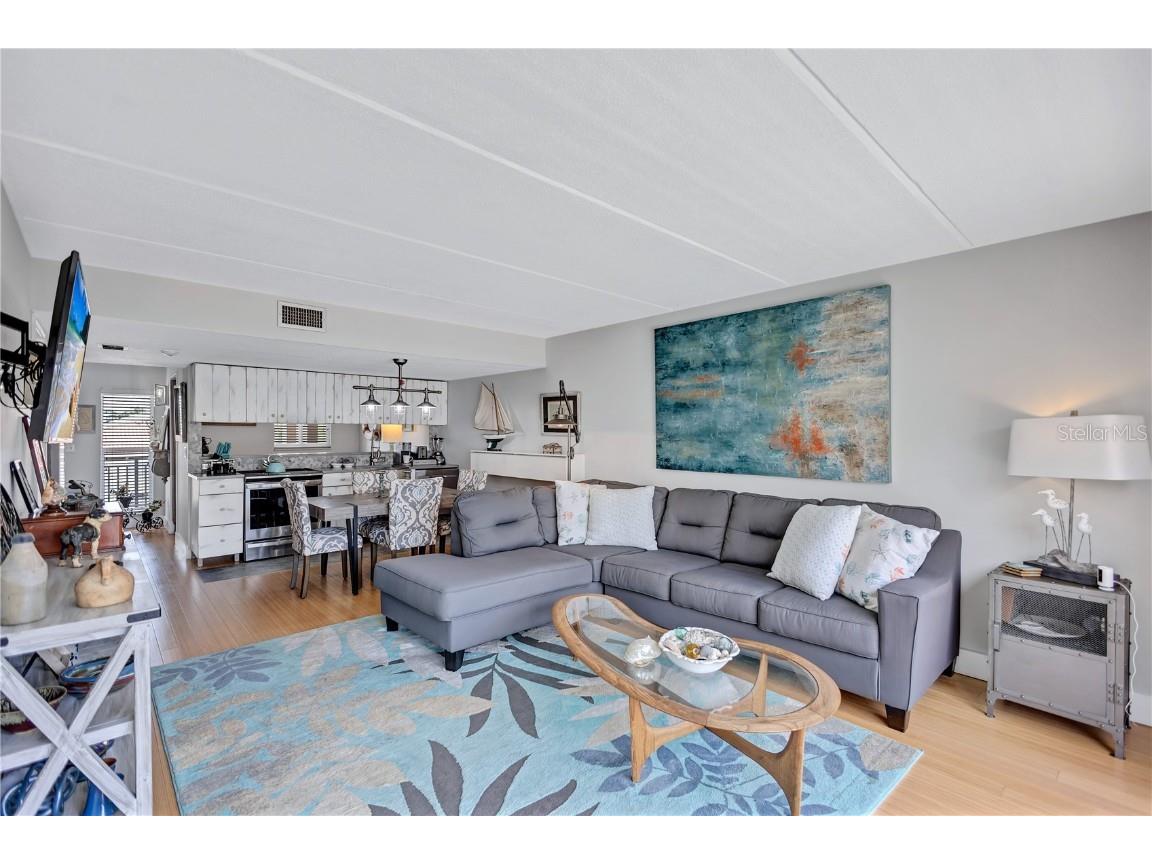 845 Benjamin Franklin Drive #302 Sarasota FL 34236 A4651519 image15