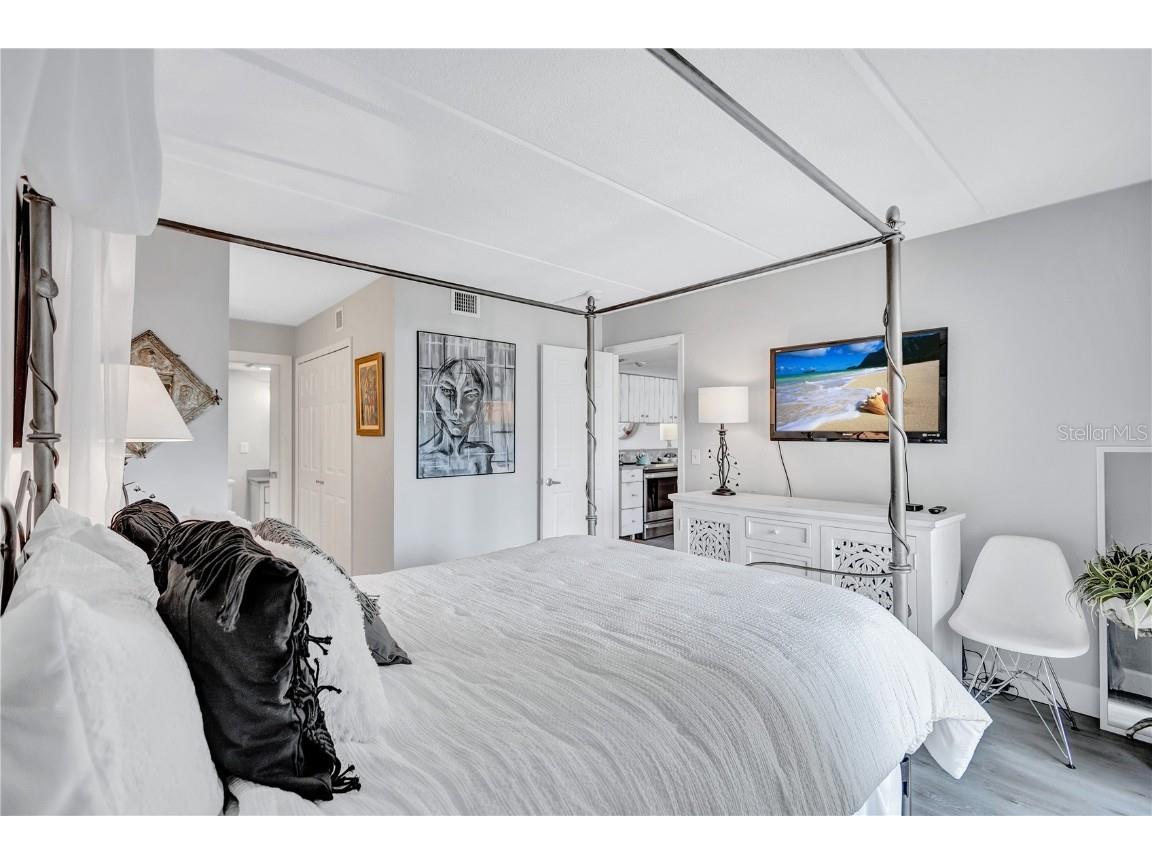 845 Benjamin Franklin Drive #302 Sarasota FL 34236 A4651519 image29