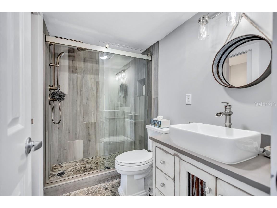 845 Benjamin Franklin Drive #302 Sarasota FL 34236 A4651519 image34