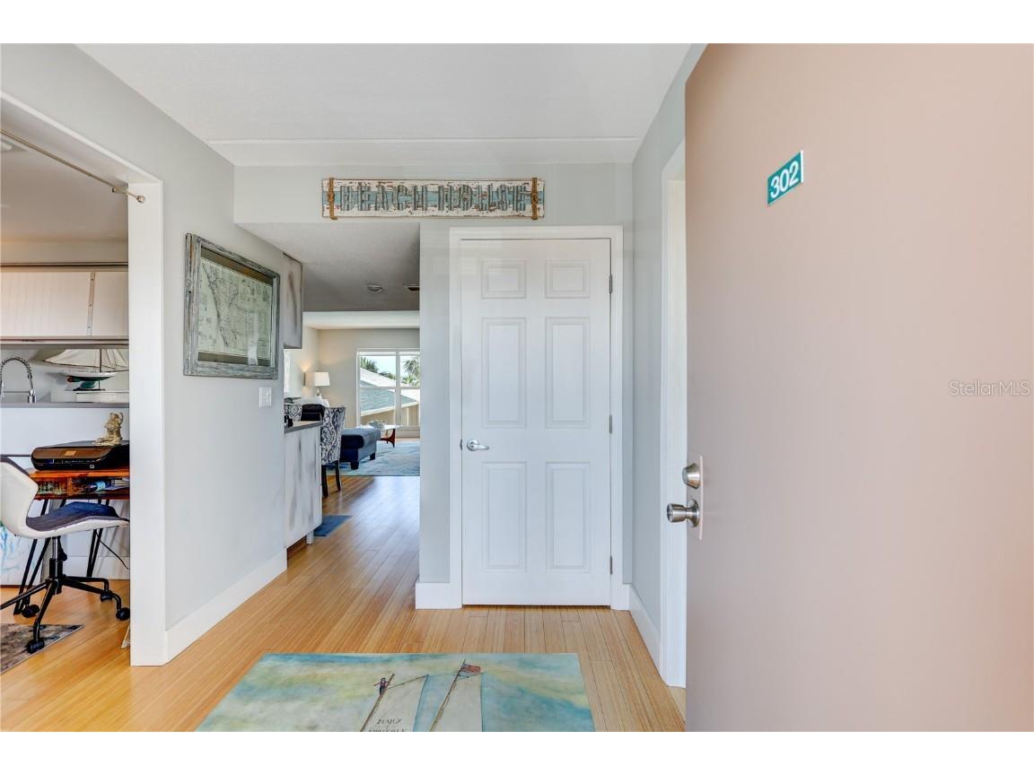 845 Benjamin Franklin Drive #302 Sarasota FL 34236 A4651519 image5