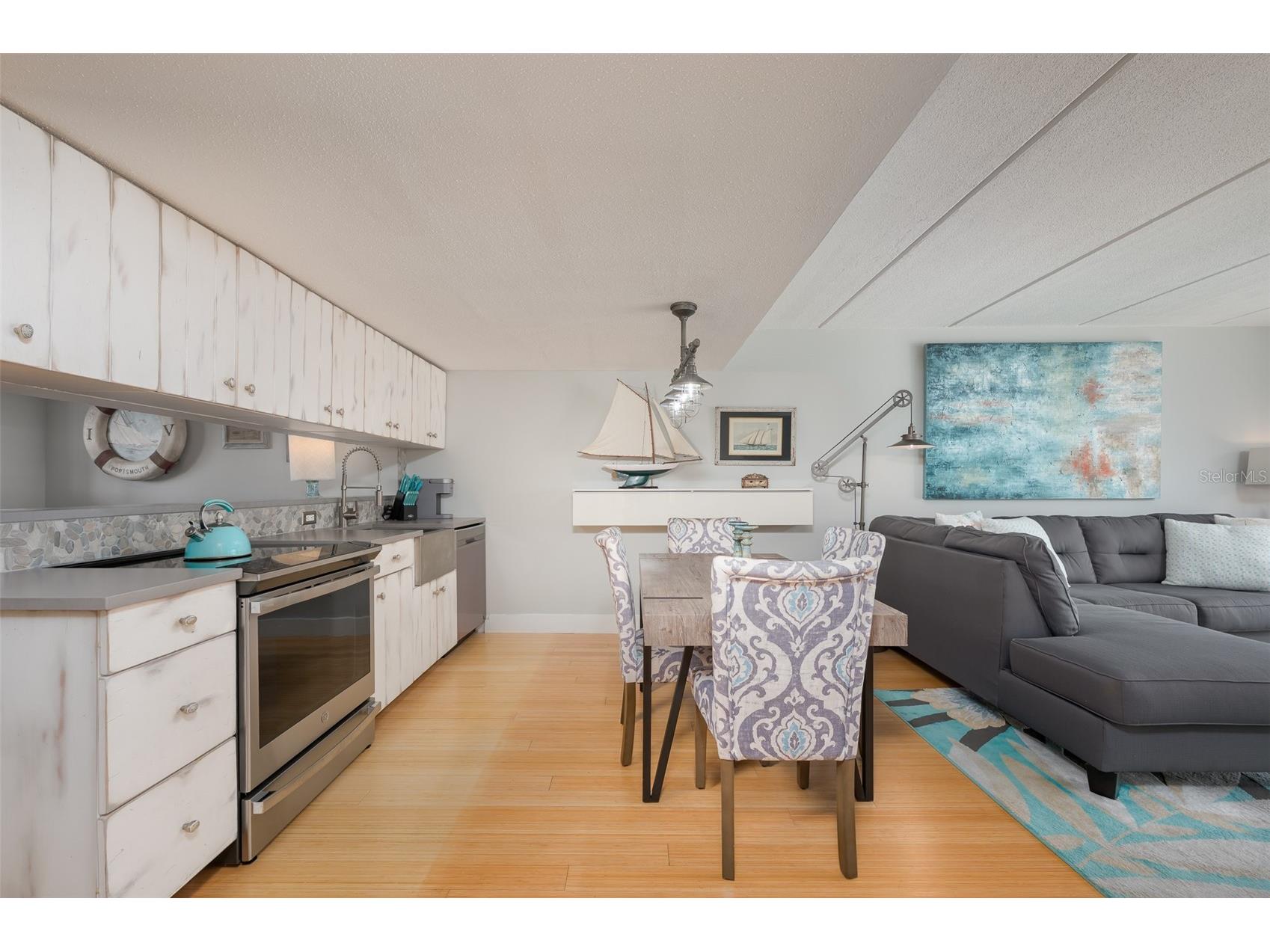 845 Benjamin Franklin Drive #302 Sarasota FL 34236 A4685441 image11