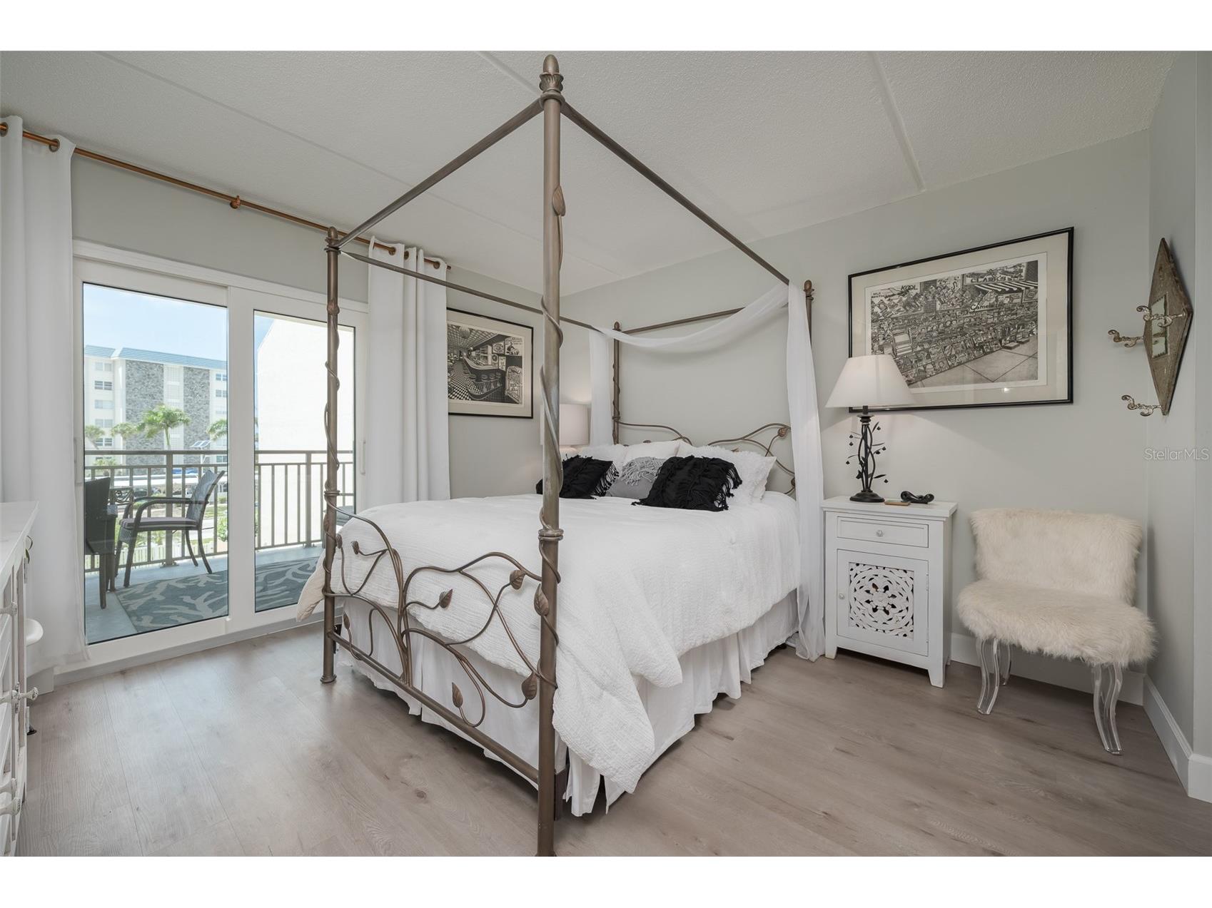 845 Benjamin Franklin Drive #302 Sarasota FL 34236 A4696614 image14