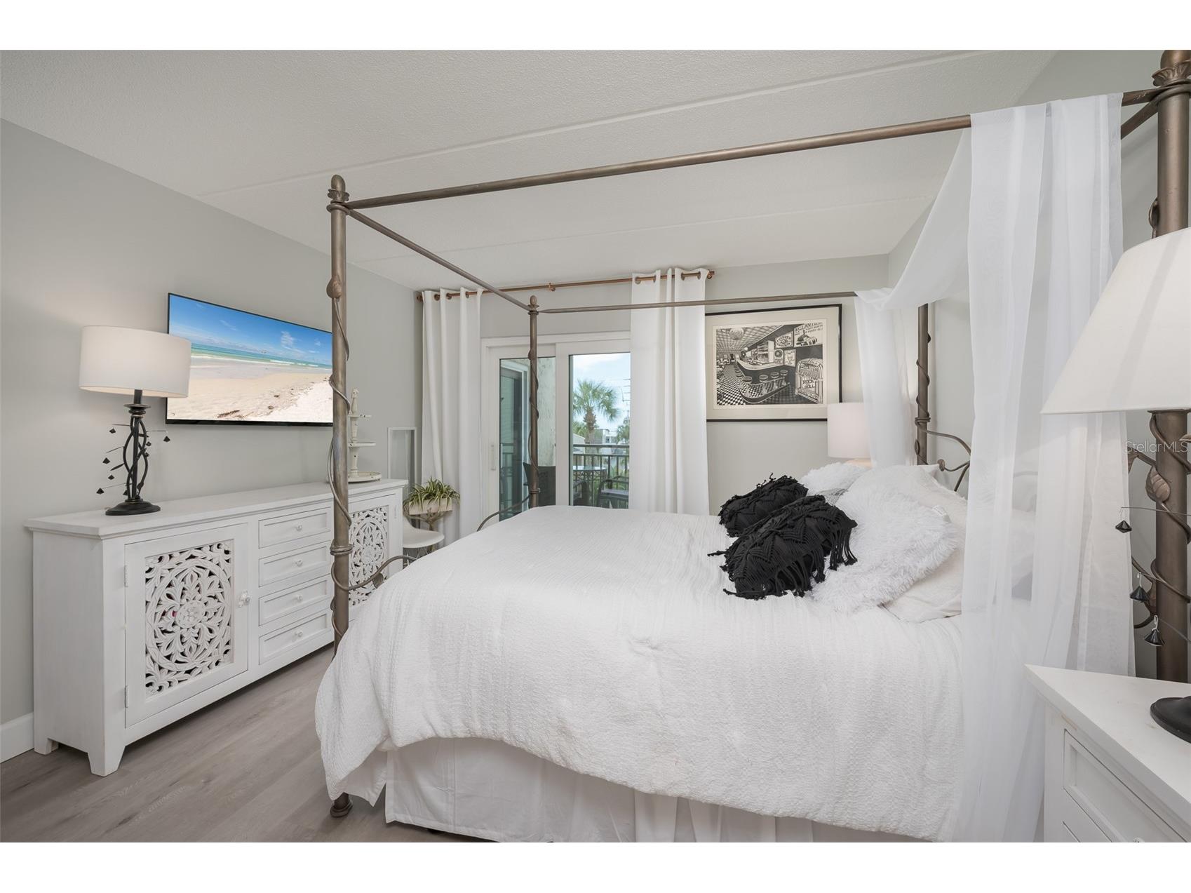 845 Benjamin Franklin Drive #302 Sarasota FL 34236 A4696614 image15