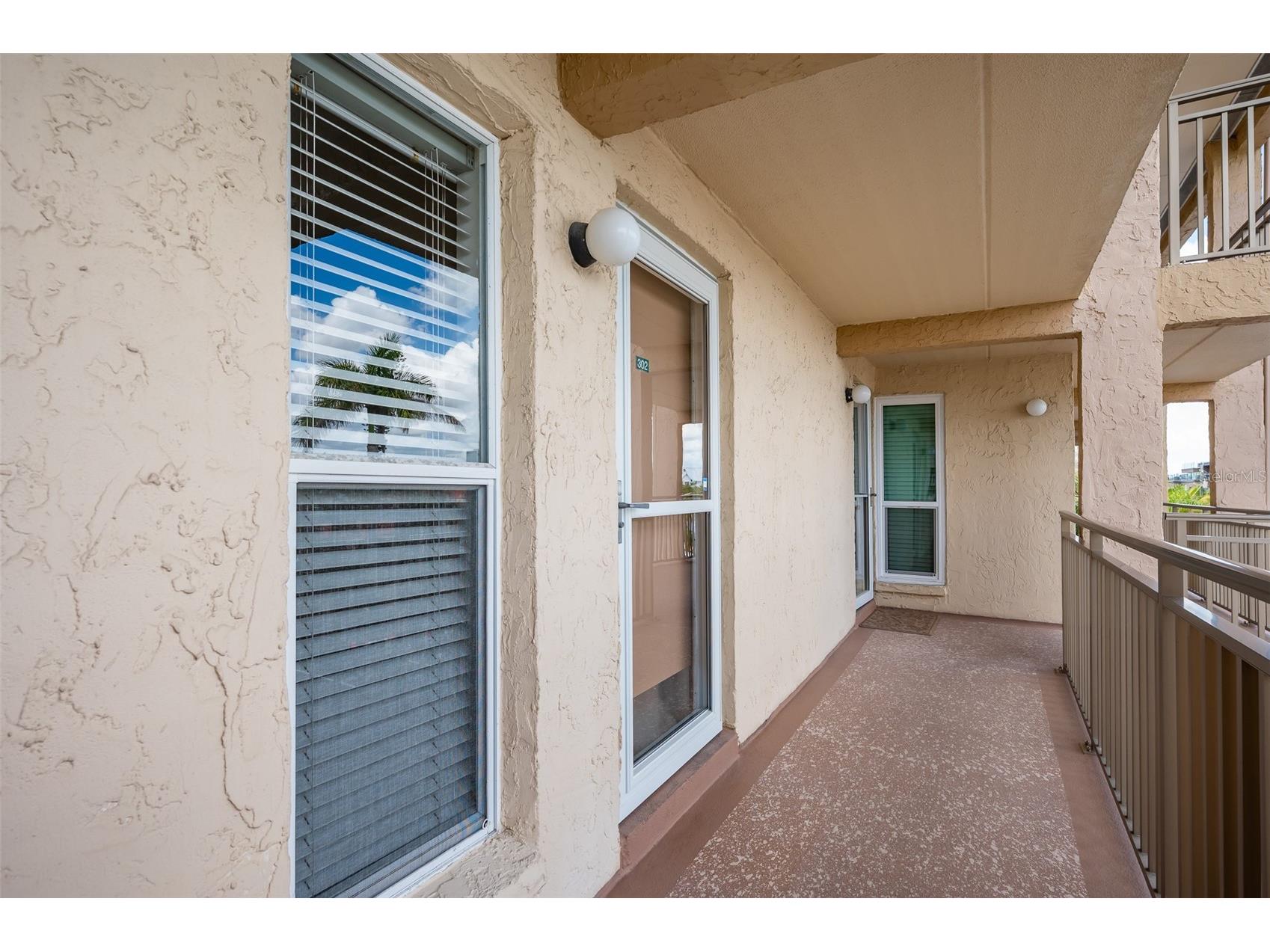 845 Benjamin Franklin Drive #302 Sarasota FL 34236 A4696614 image2