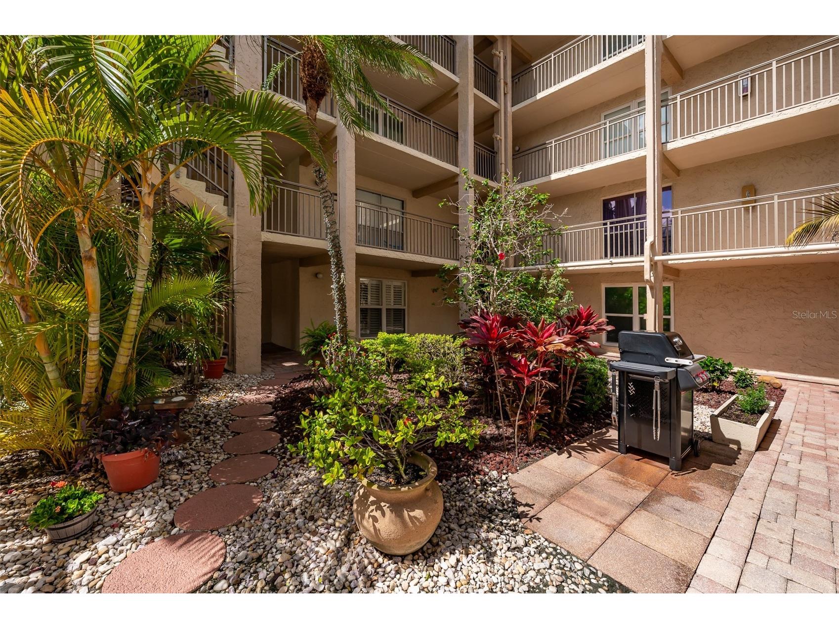 845 Benjamin Franklin Drive #302 Sarasota FL 34236 A4696614 image26