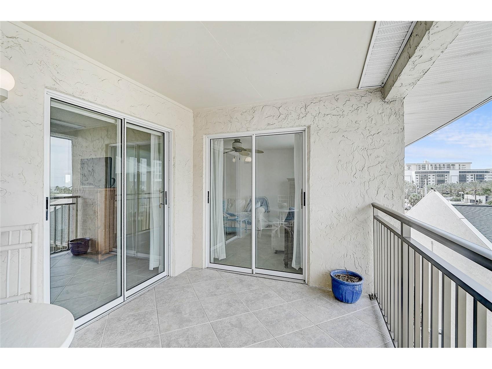 845 Benjamin Franklin Drive #402 Sarasota FL 34236 A4695523 image18