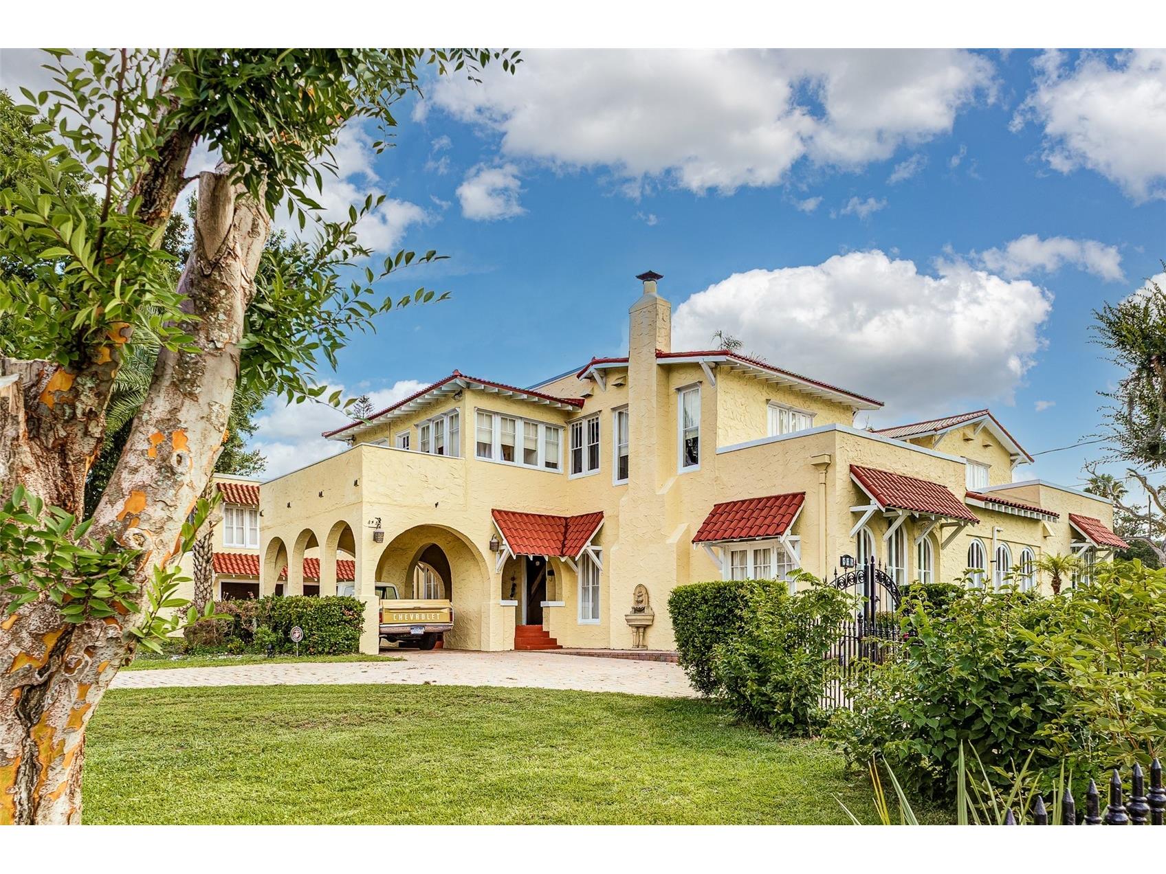 845 E Edgewood Drive Lakeland FL 33803 L4962950 image1