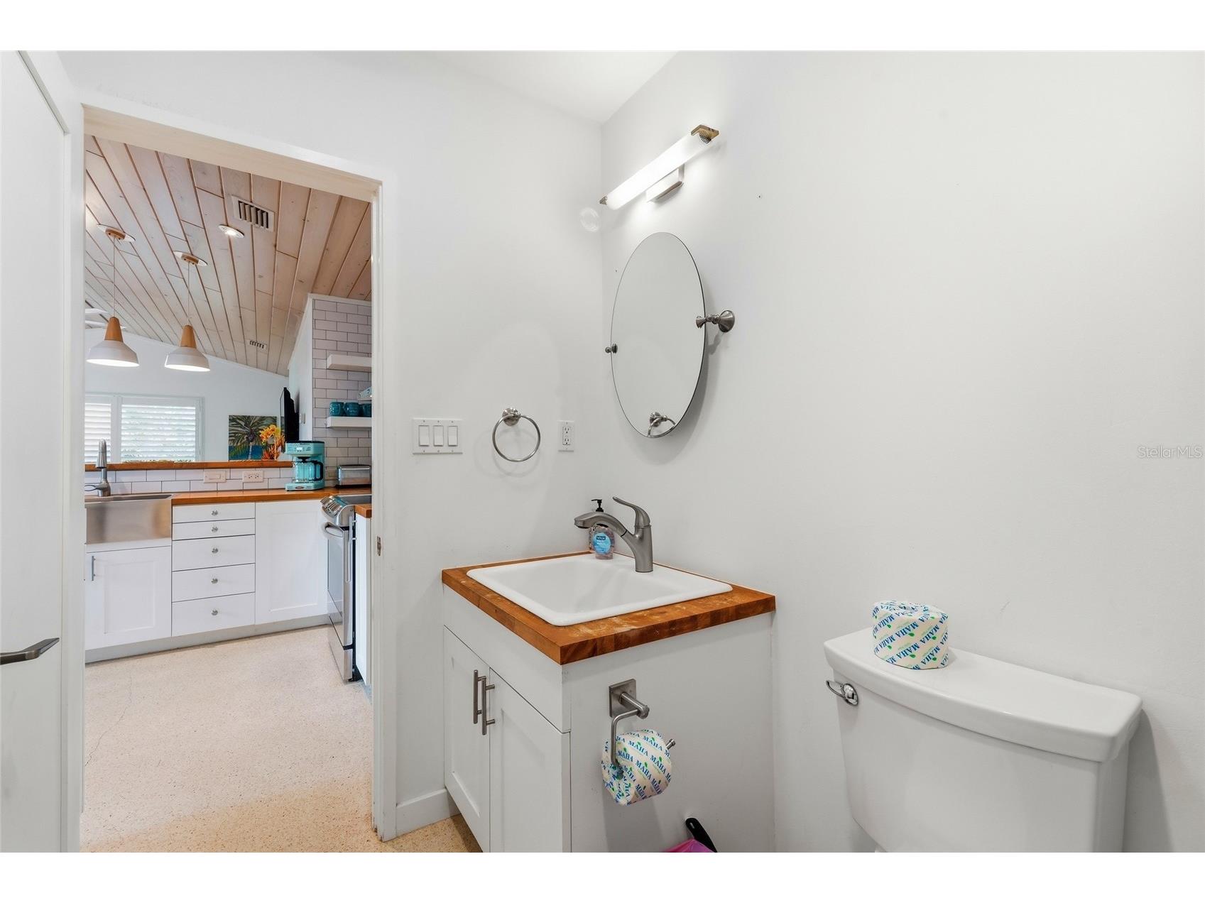 845 Highland Street Sarasota FL 34234 A4692698 image20