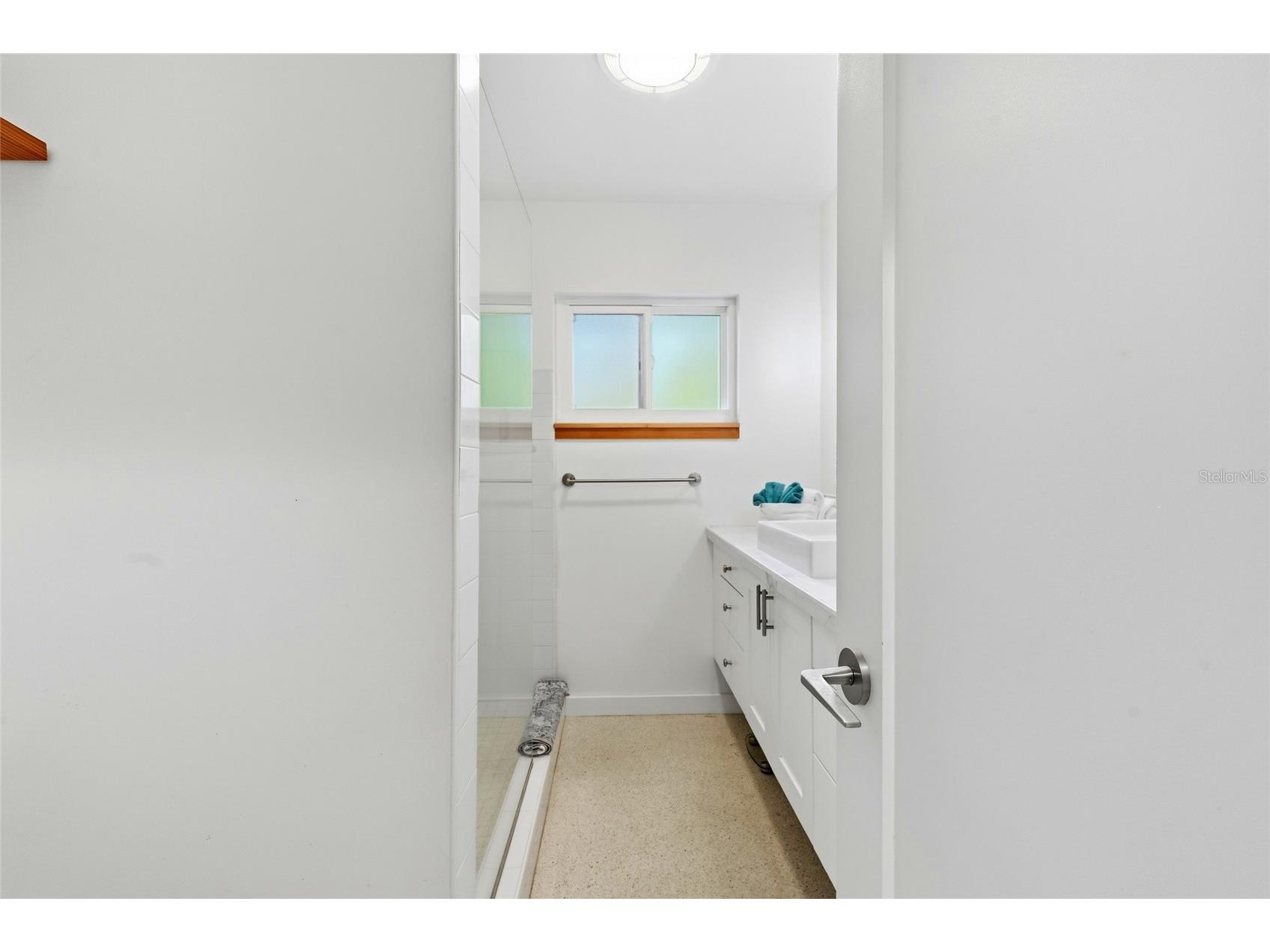 845 Highland Street Sarasota FL 34234 A4692698 image26
