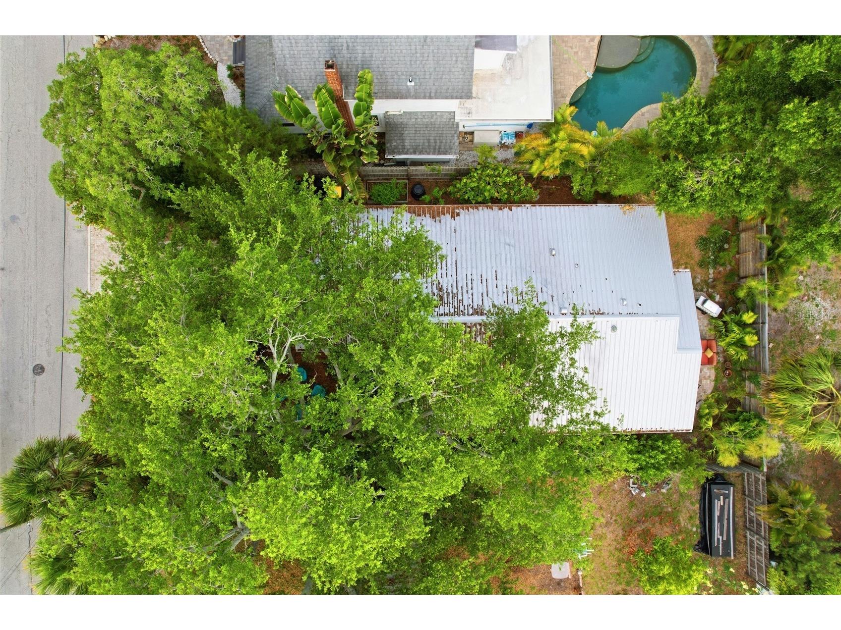 845 Highland Street Sarasota FL 34234 A4692698 image39