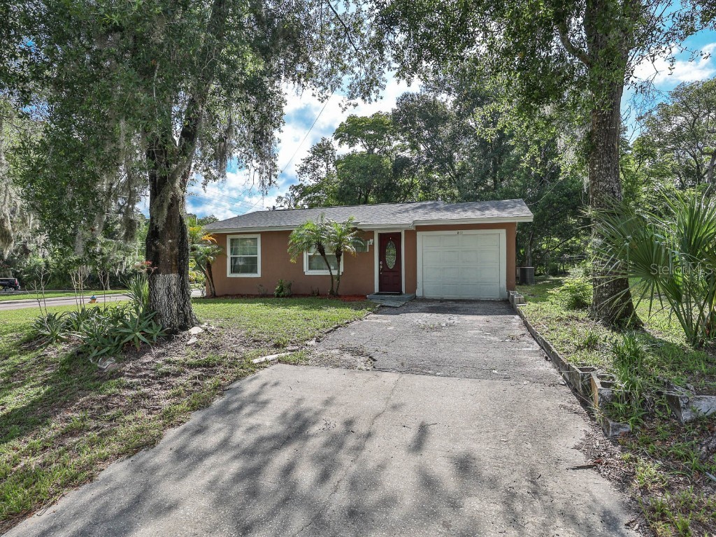 845 N Amelia Avenue Deland FL 32724 V4930954 image1