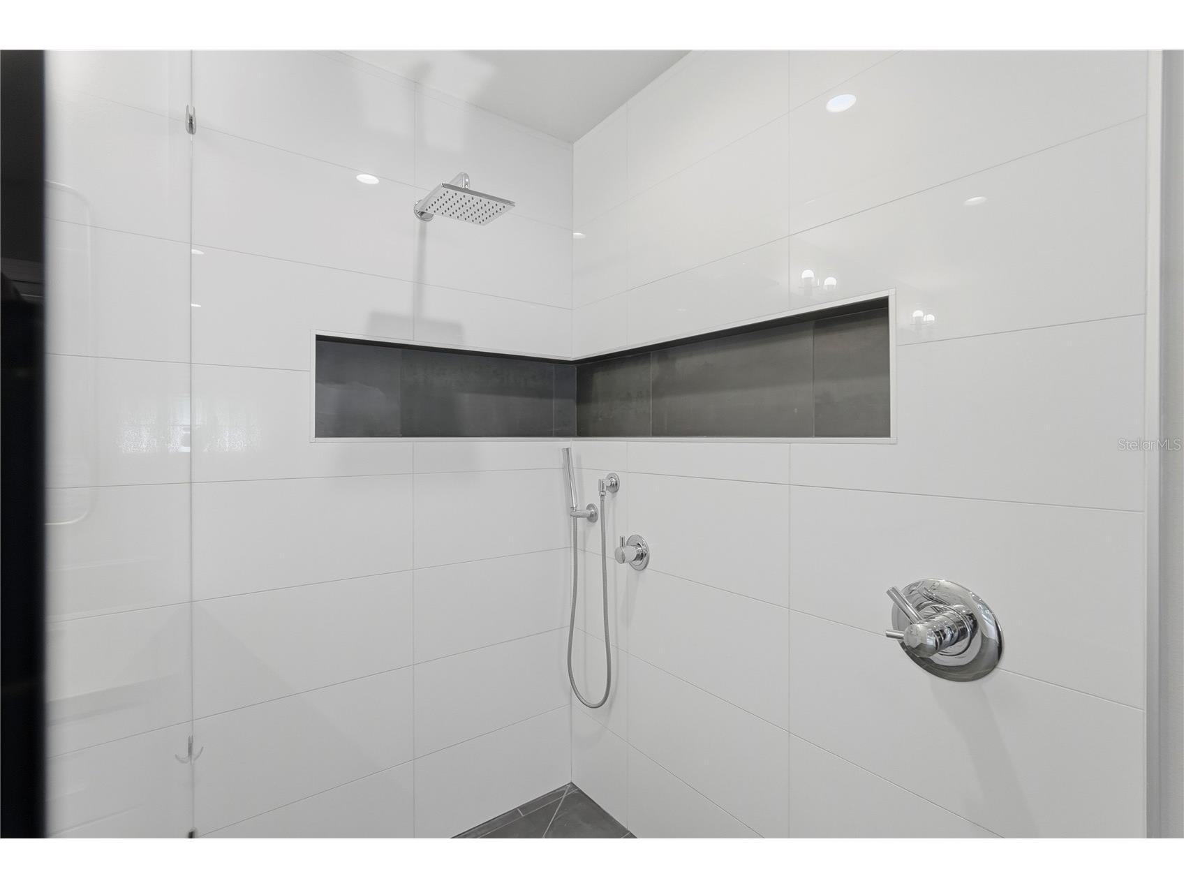 845 Snell Isle Boulevard NE Saint Petersburg FL 33704 TB8479900 image26