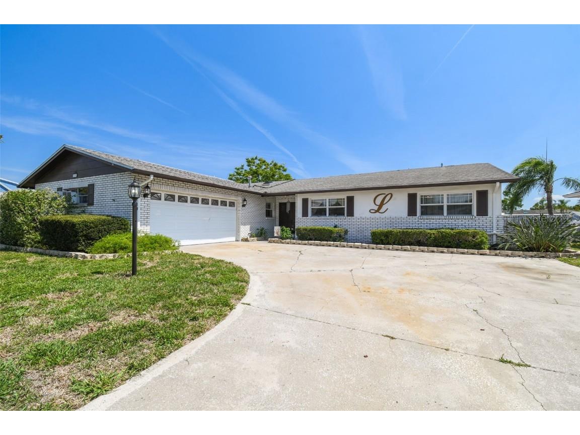 8450 Flagstone Drive Tampa FL 33615 W7854837 image1