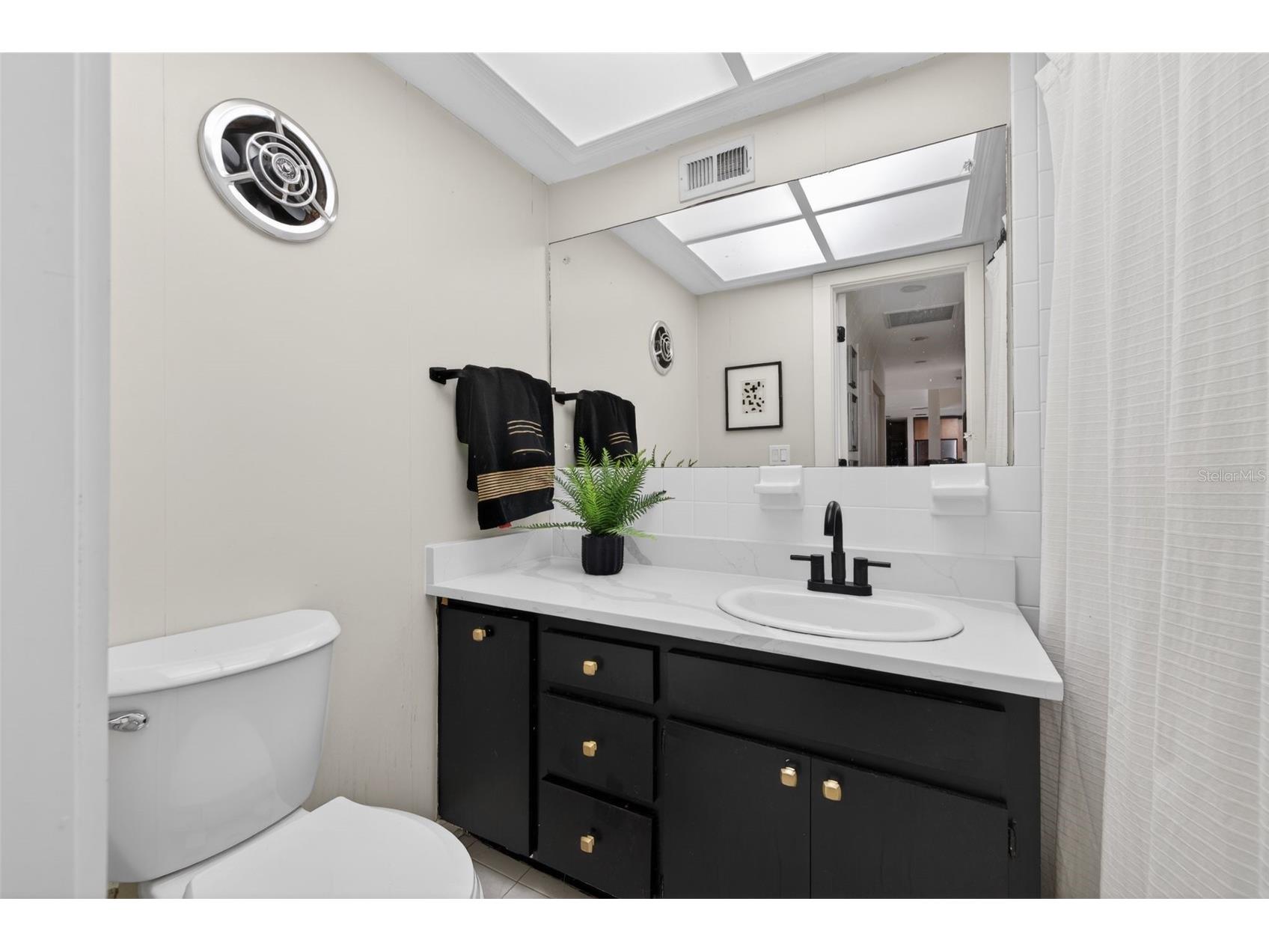 8450 Flagstone Drive Tampa FL 33615 TB8503541 image27