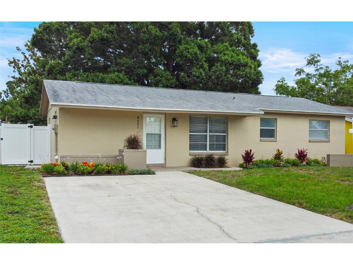 8451 81st Way Seminole FL 33777 TB8389340 image1