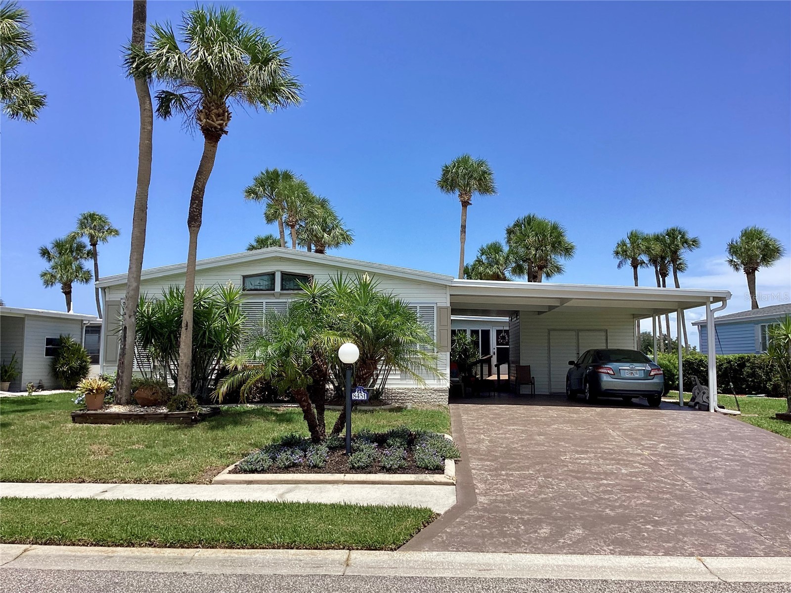 8451 Imperial Circle Palmetto FL 34221 A4699775 image1