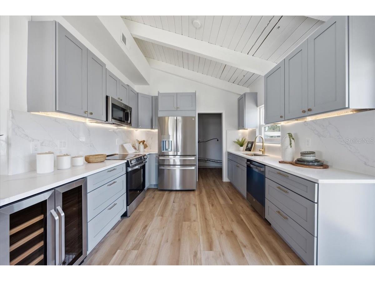 8452 6th Street N Saint Petersburg FL 33702 TB8523401 image18