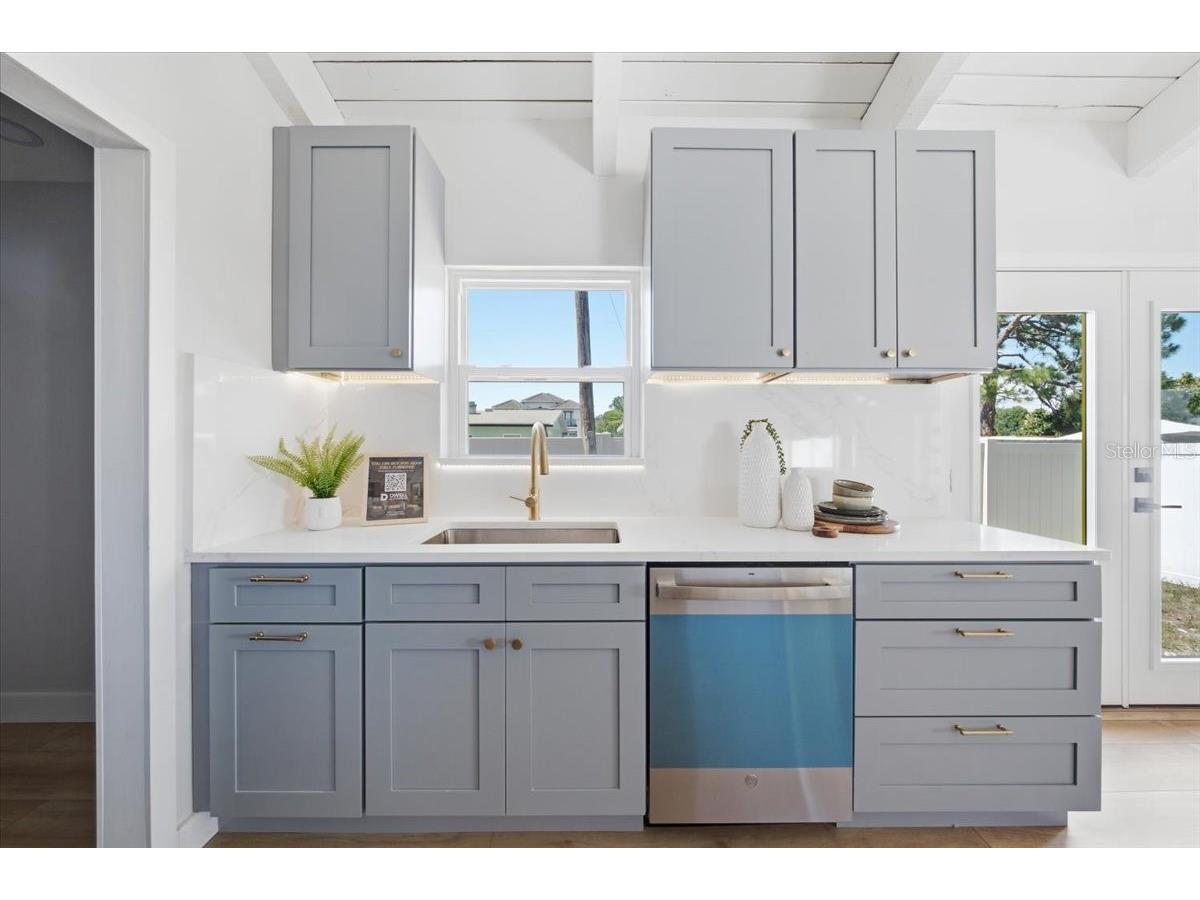8452 6th Street N Saint Petersburg FL 33702 TB8523401 image19