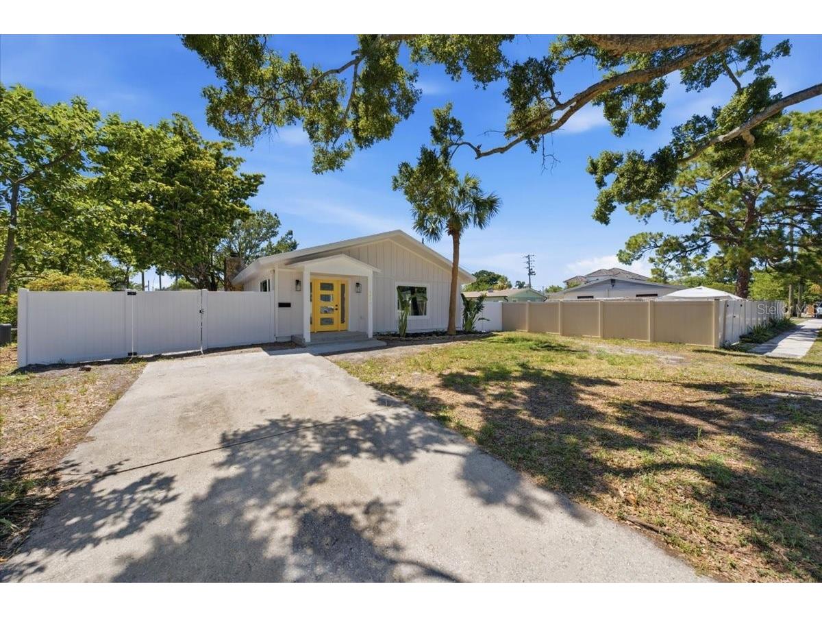 8452 6th Street N Saint Petersburg FL 33702 TB8523401 image3