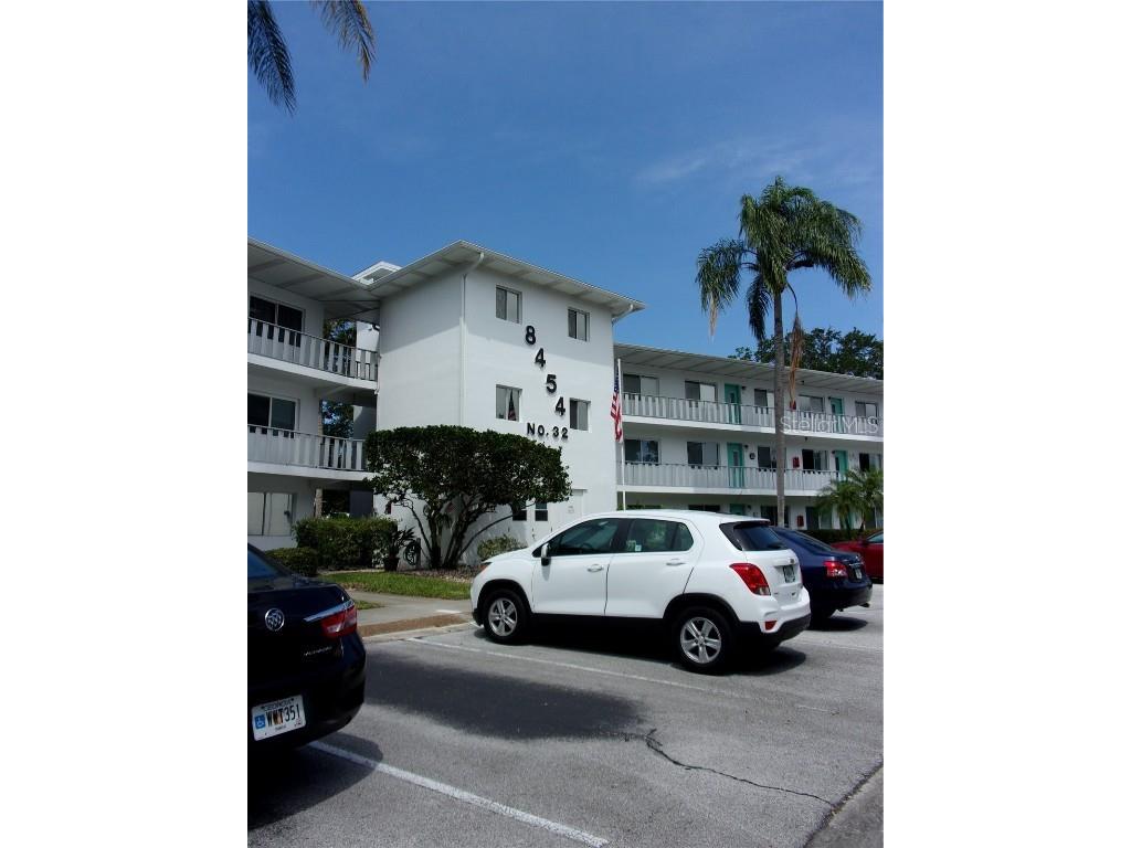 8454 111th Street #104 Seminole FL 33772 U8200235 image1