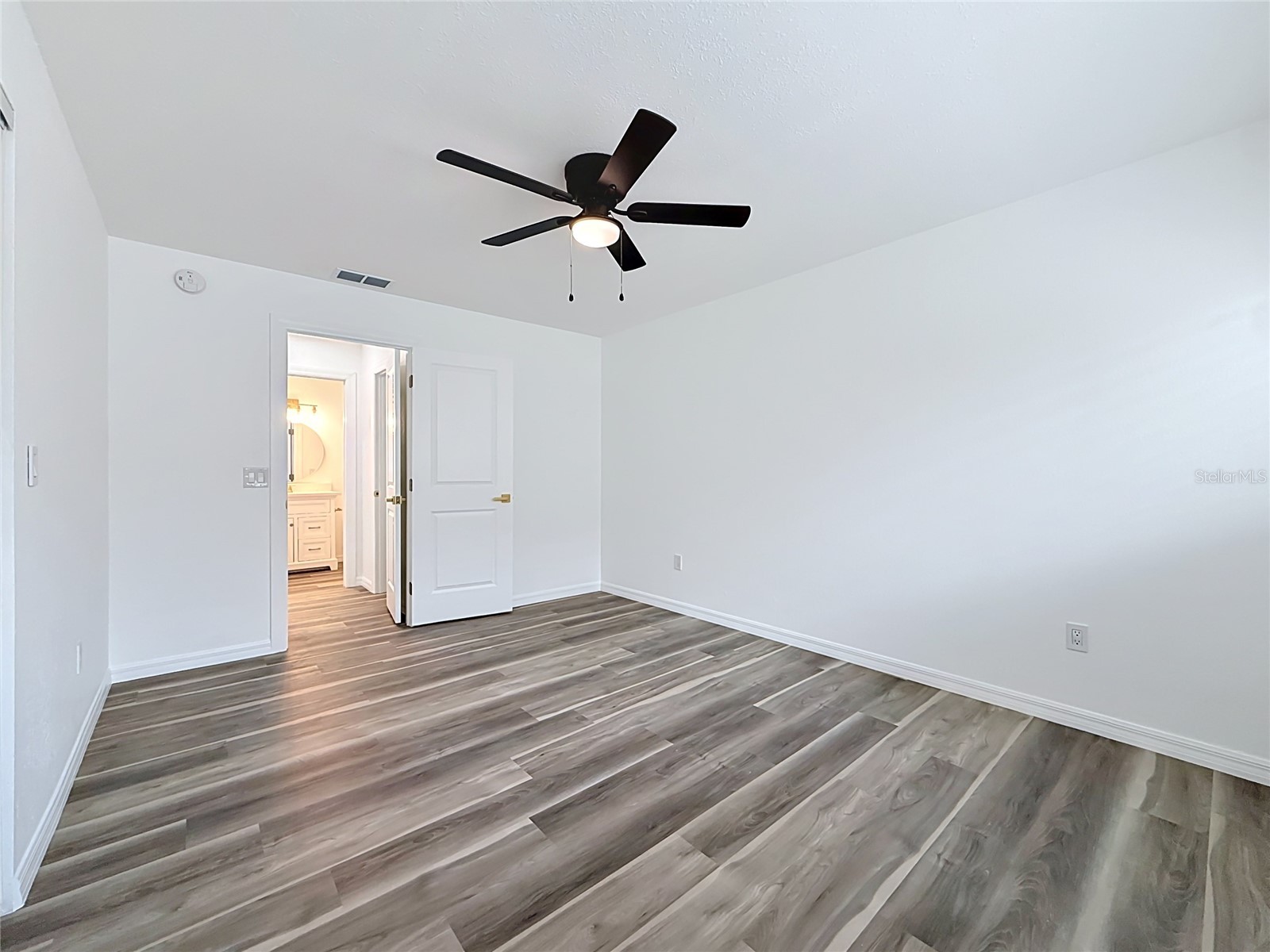 8454 Austin N Pinellas Park FL 33781 TB8520216 image22