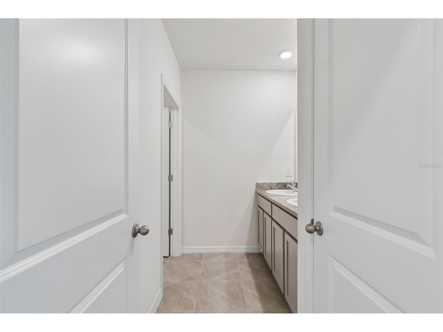 8454 Ender Hills Drive Wesley Chapel FL 33545 TB8471910 image54