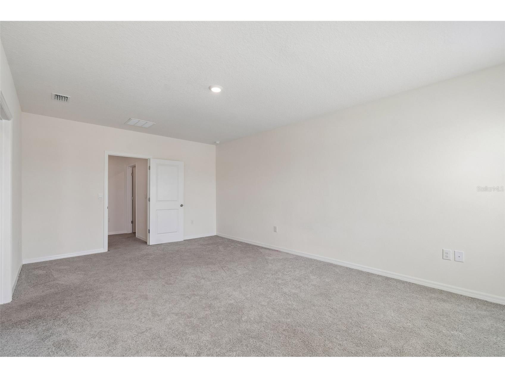 8454 Ender Hills Drive Wesley Chapel FL 33545 TB8471910 image70