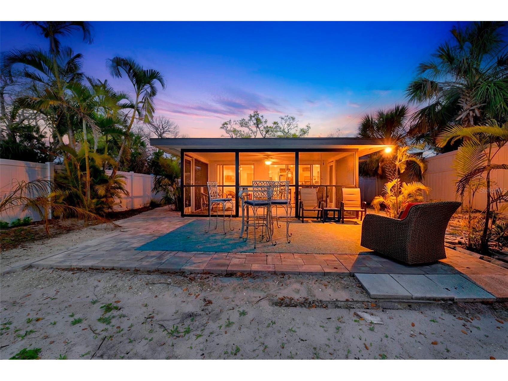 8456 Midnight Pass Road Sarasota FL 34242 TB8497342 image2