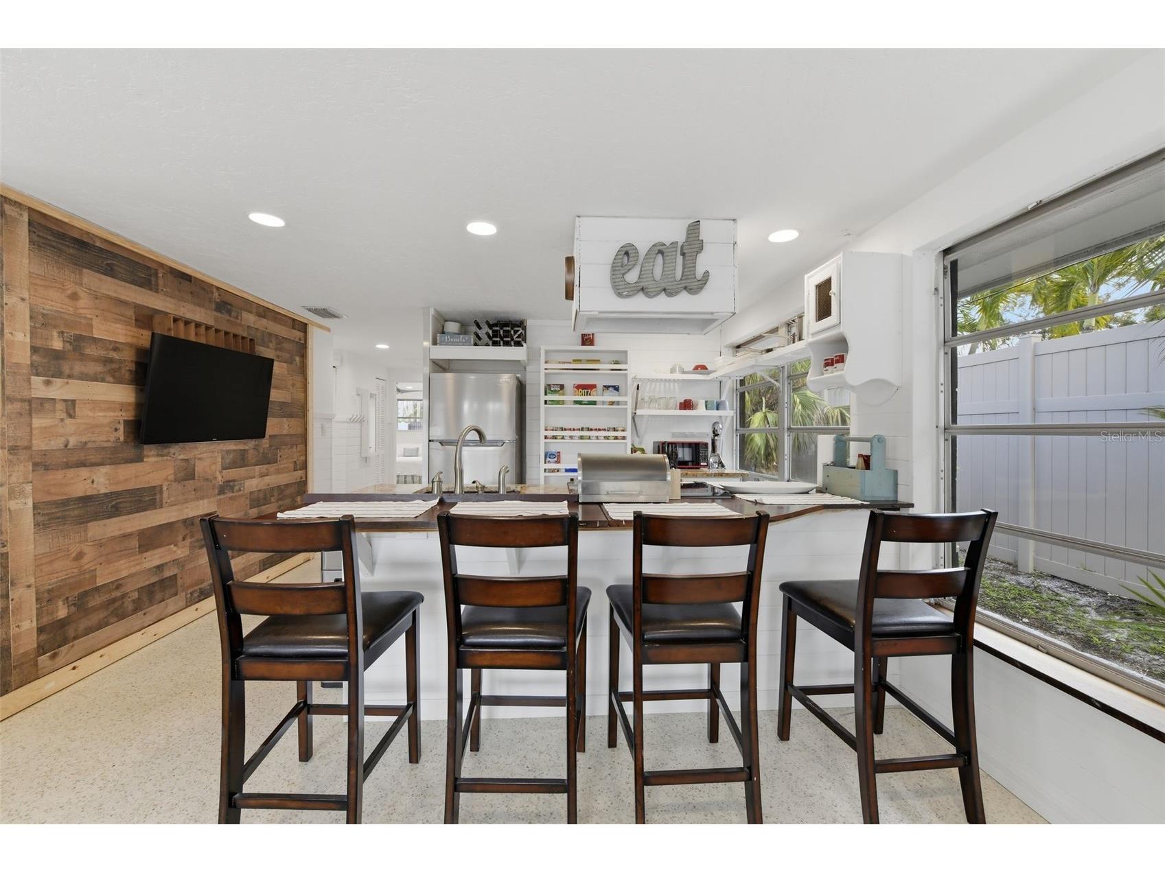 8456 Midnight Pass Road Sarasota FL 34242 TB8497342 image3