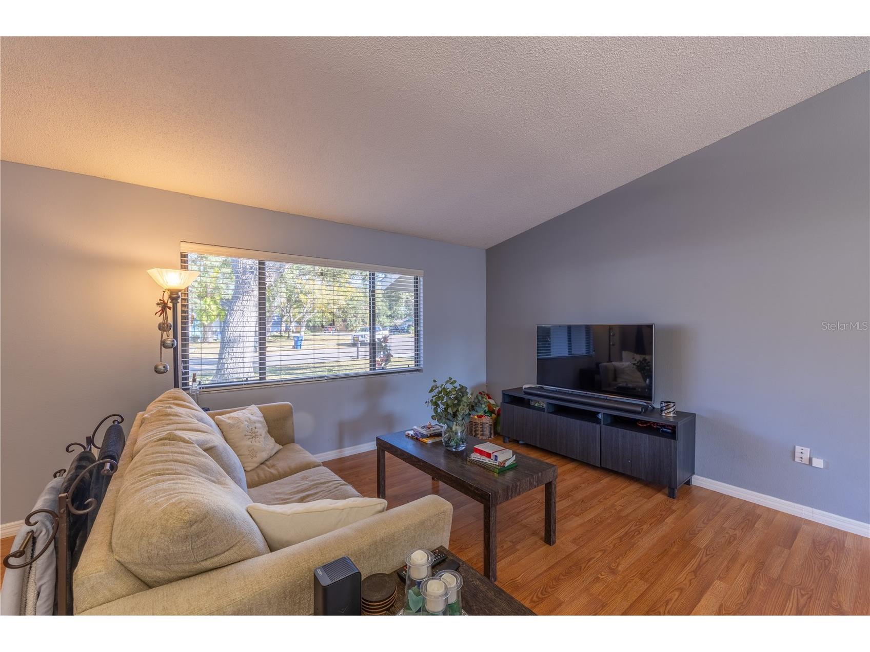 8457 Cypress Lake Circle Sarasota FL 34243 A4681428 image20