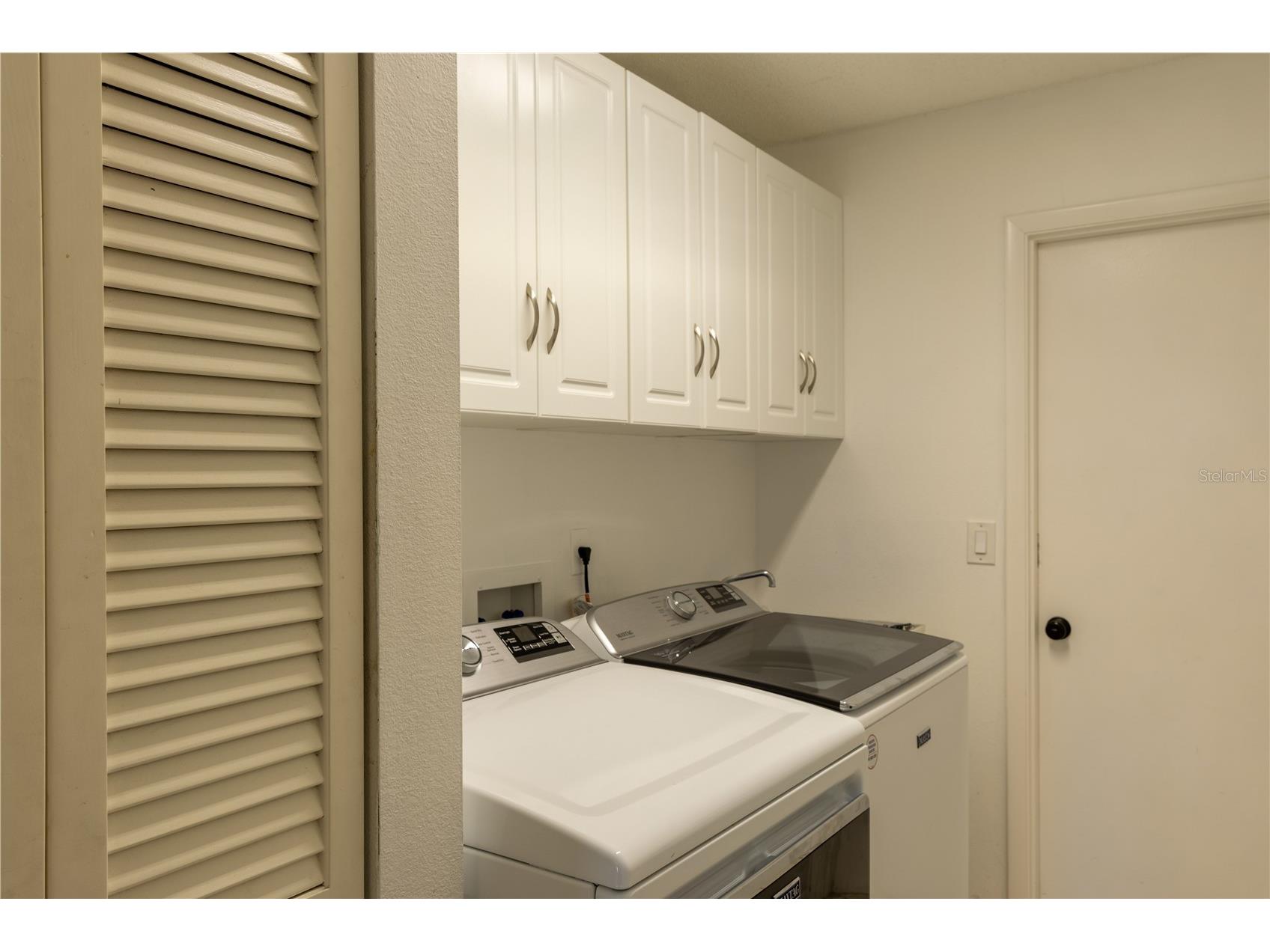 8457 Cypress Lake Circle Sarasota FL 34243 A4681428 image44