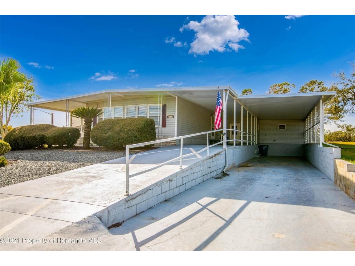 8457 Weatherford Avenue Brooksville FL 34613 W7869062 image1