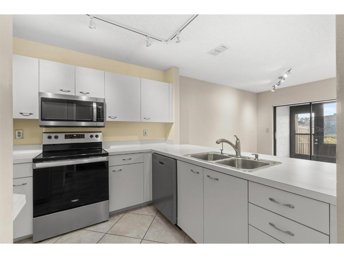 846 Glades Court NE Saint Petersburg FL 33702 TB8443930 image11