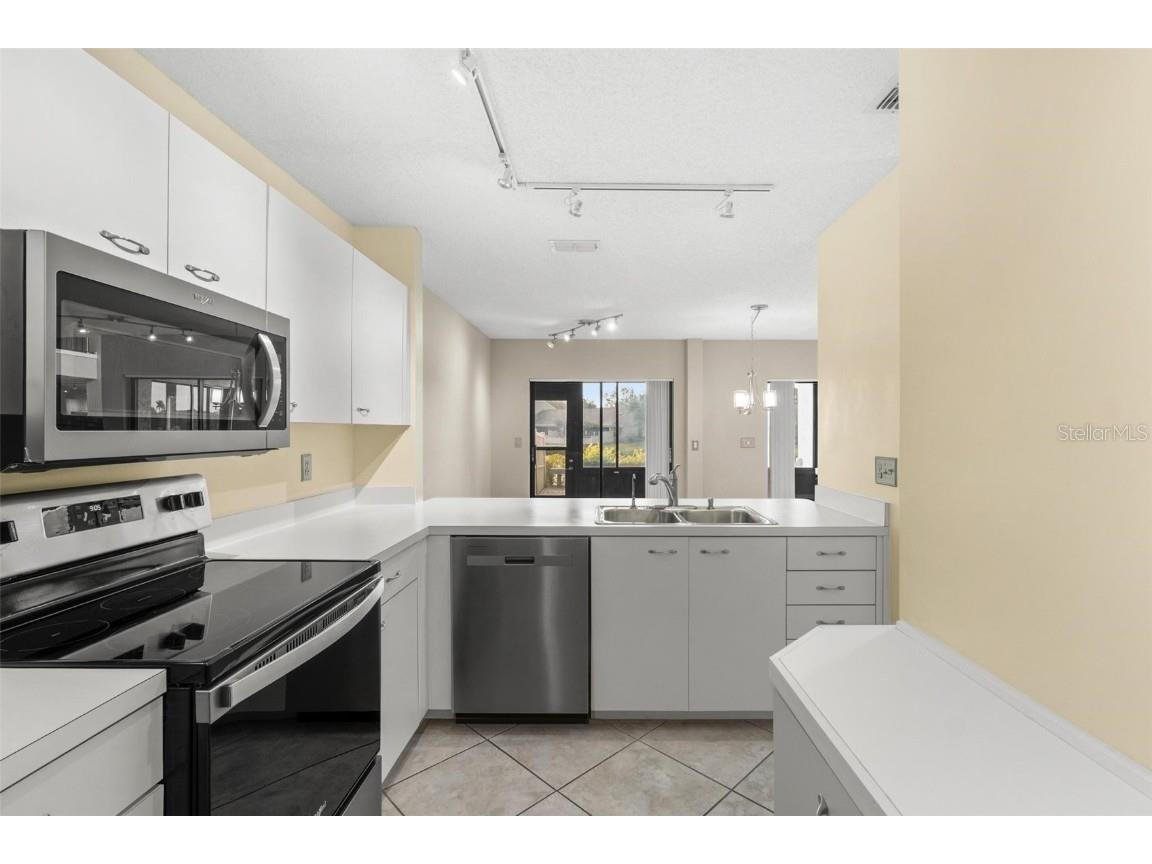 846 Glades Court NE Saint Petersburg FL 33702 TB8443930 image13