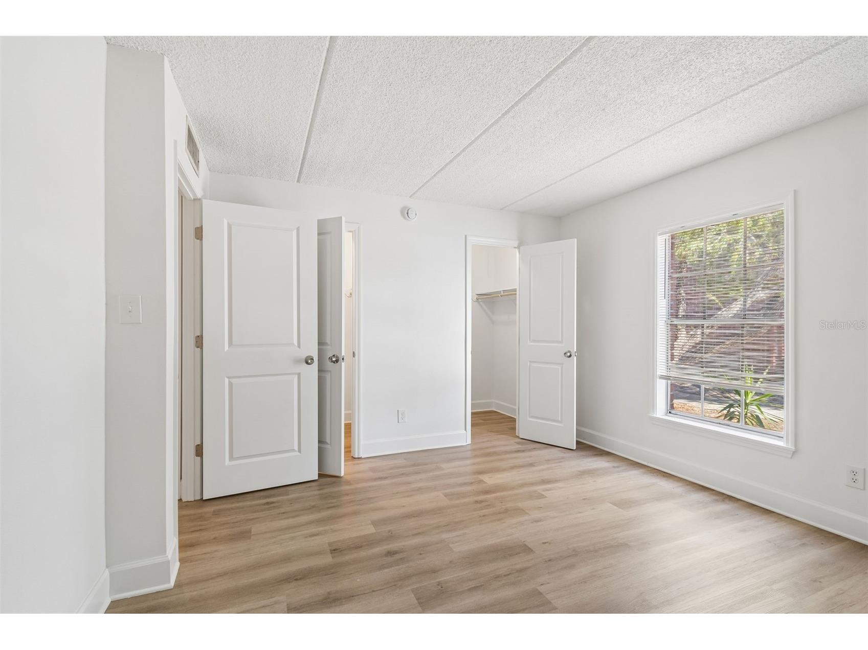 8460 13th Street N #B Saint Petersburg FL 33702 TB8512383 image14