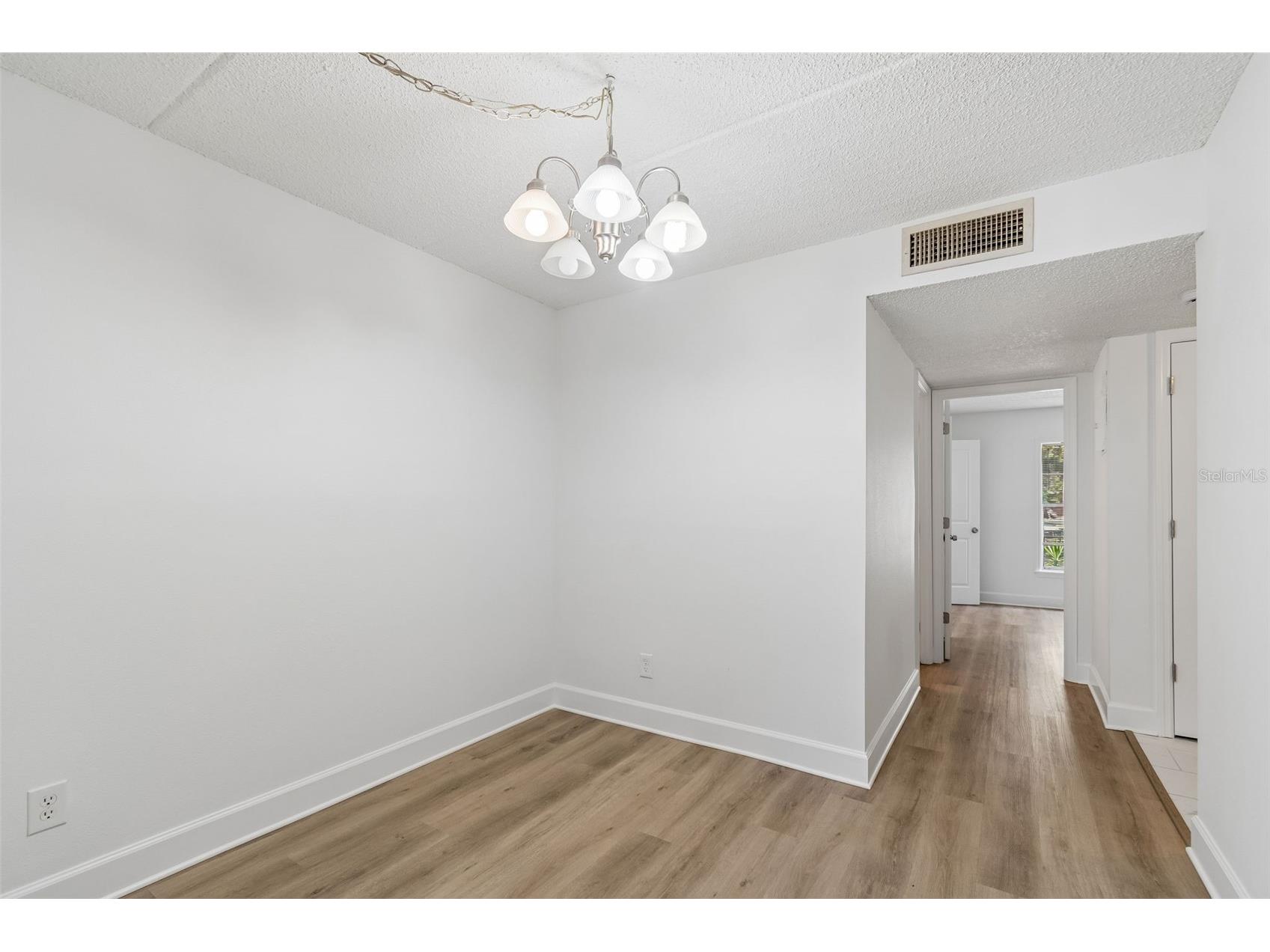8460 13th Street N #B Saint Petersburg FL 33702 TB8512383 image15