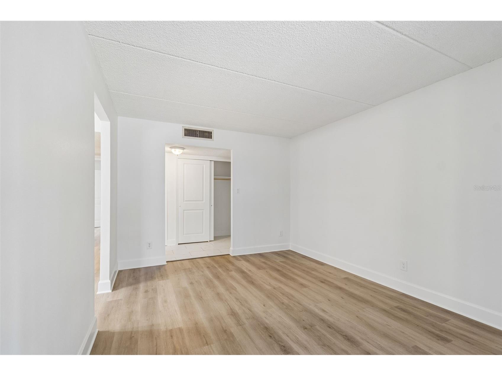 8460 13th Street N #B Saint Petersburg FL 33702 TB8512383 image19