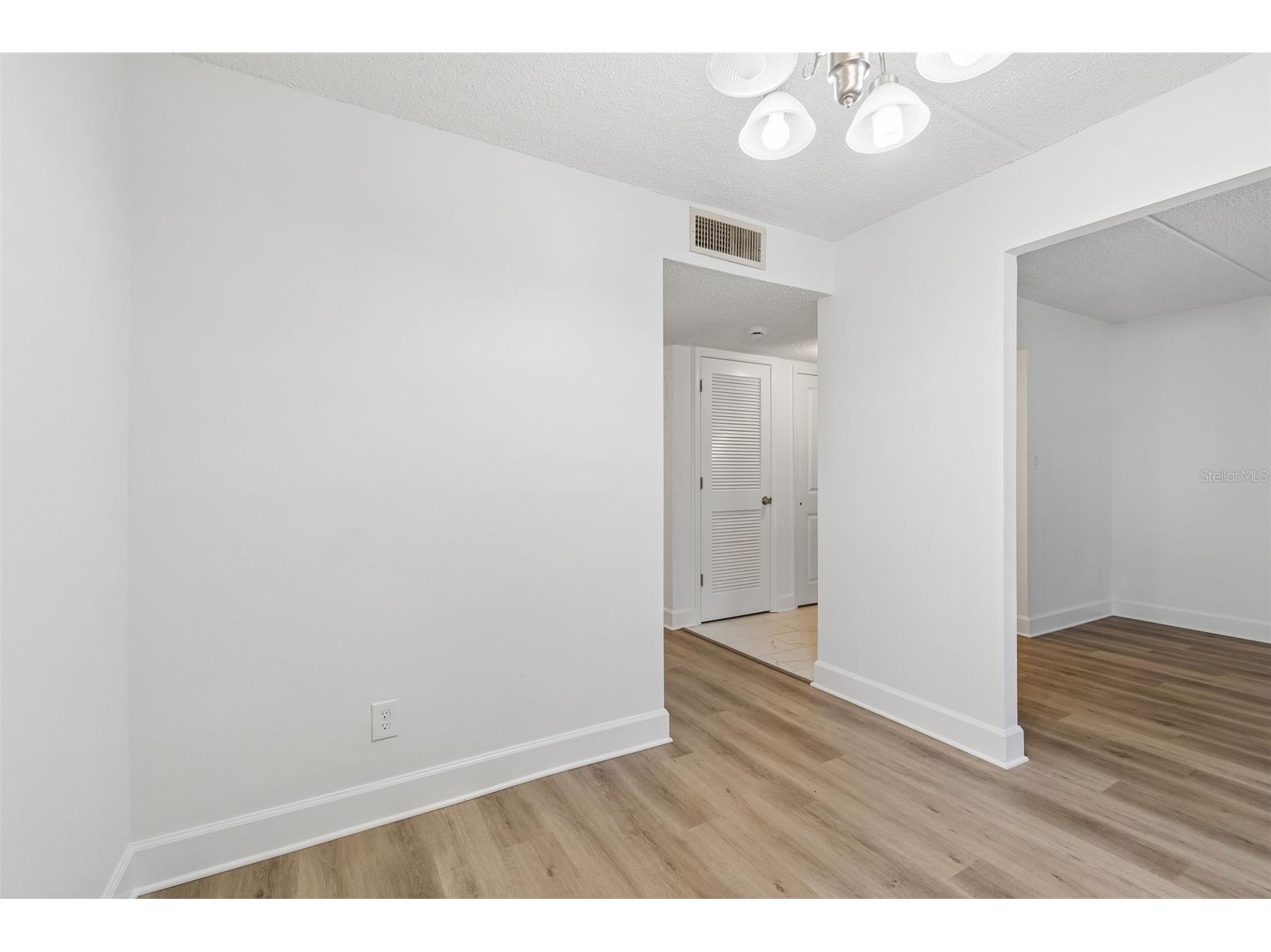 8460 13th Street N #B Saint Petersburg FL 33702 TB8512383 image23