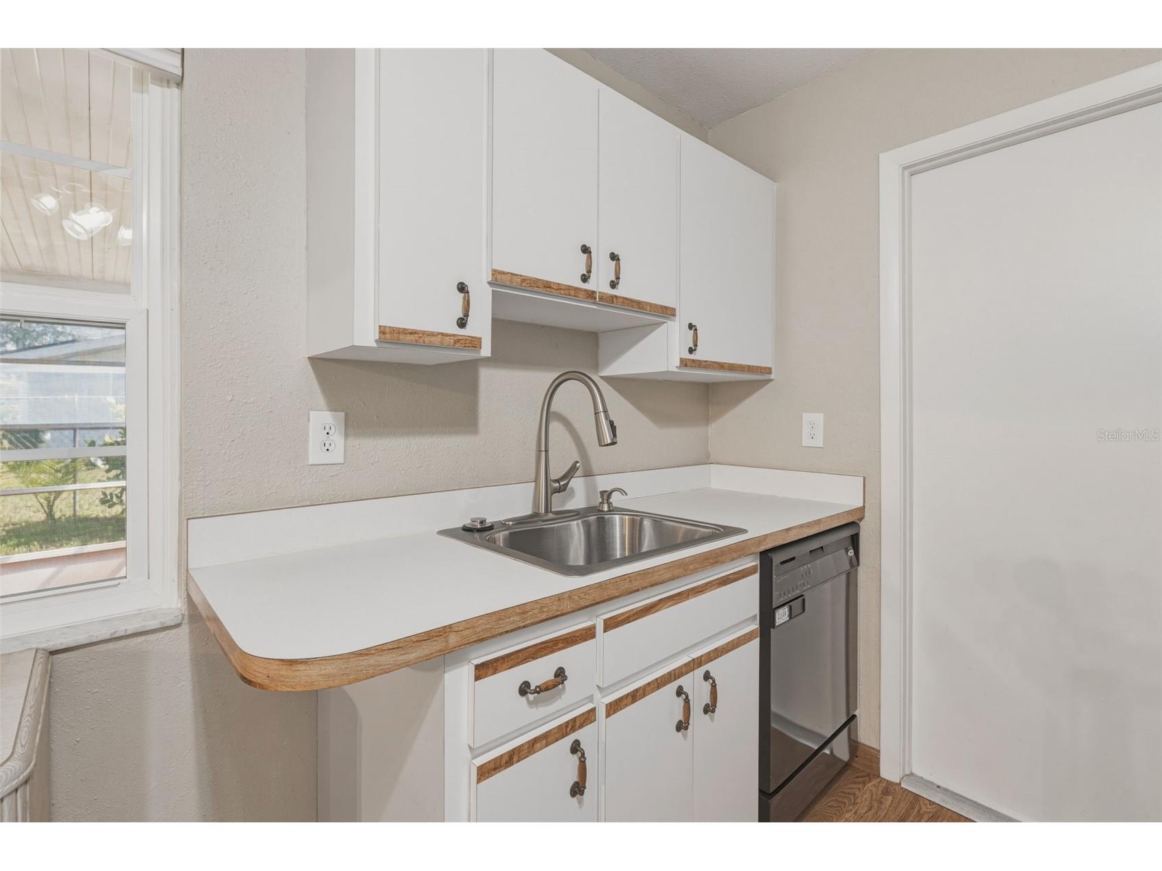 8460 Pickwick Road North Port FL 34287 C7526507 image9