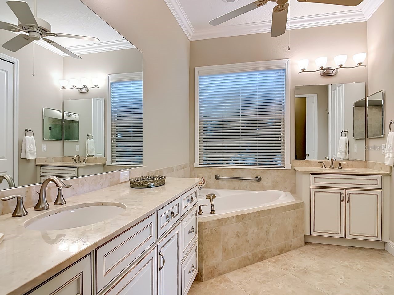 8461 Bridgeport Bay Circle Mount Dora FL 32757 - THE LAKES OF MOUNT DORA G5112548 image20