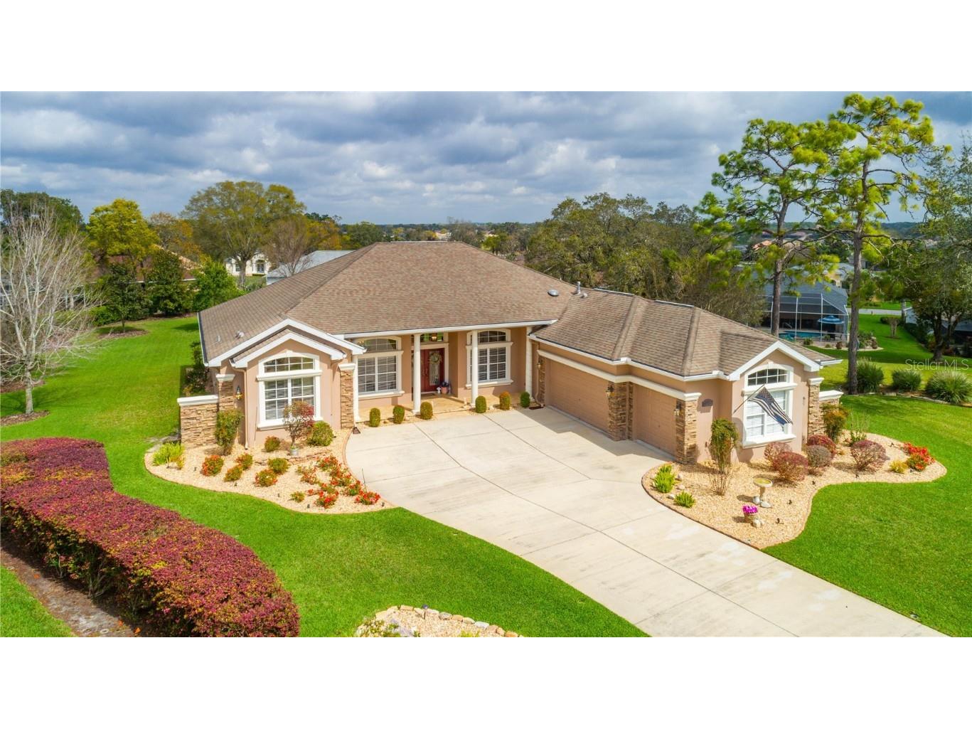 8461 Delta Court Weeki Wachee FL 34613 W7852929 image1